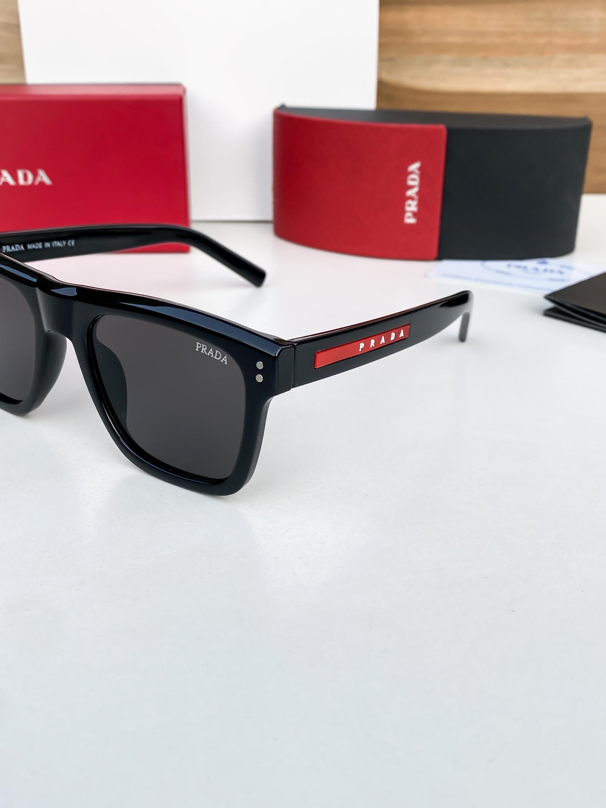 Prad-a 3835 Black