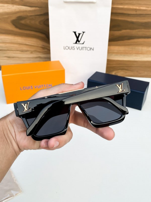 Louis_Vuitton 1502 Black Gold