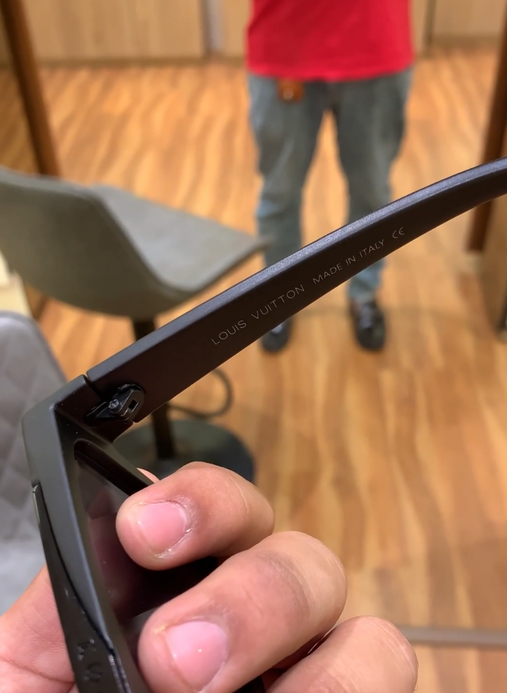 Lv sunglass with imported brand kit