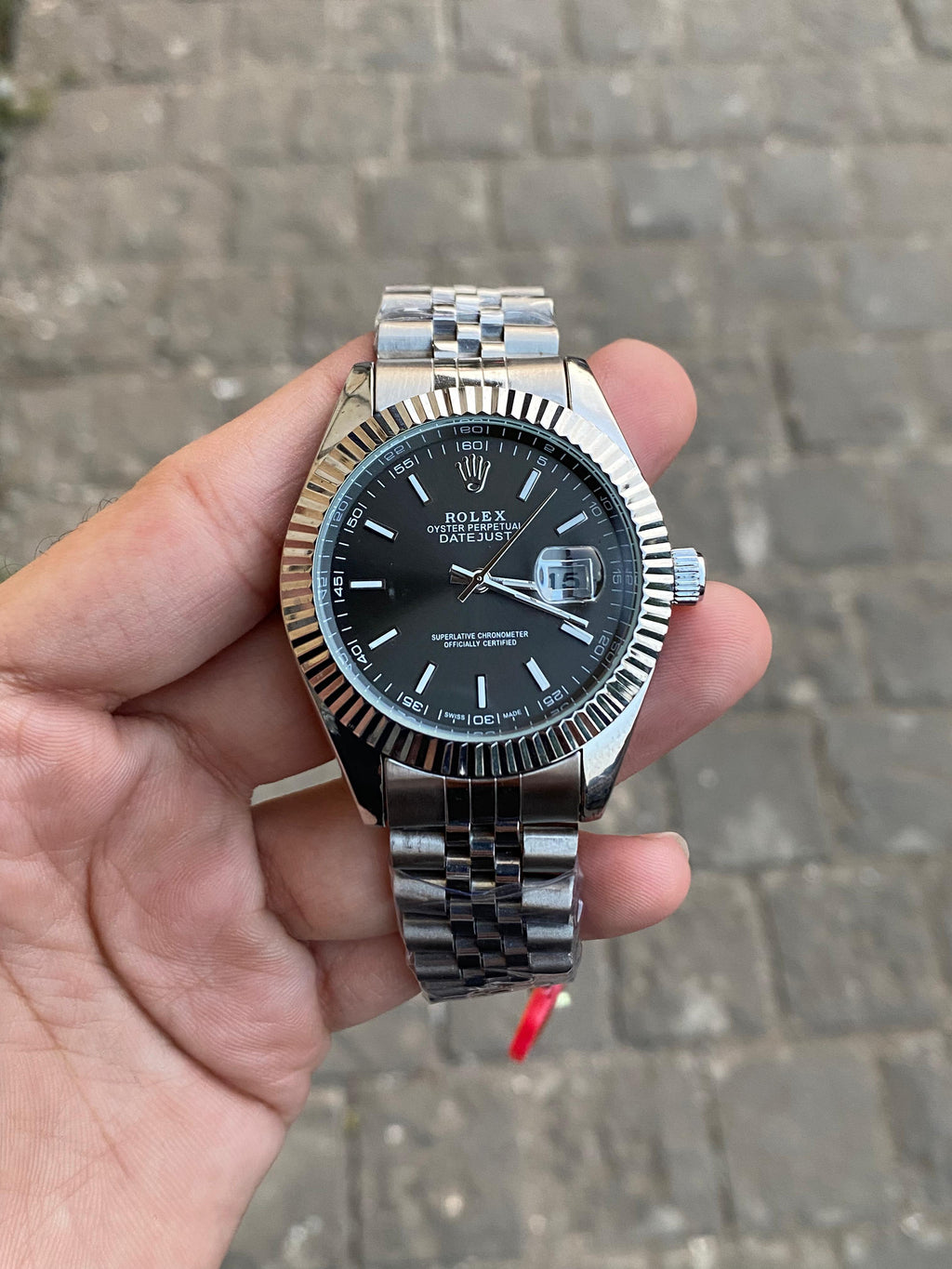 Elegant Black Quartz Watch