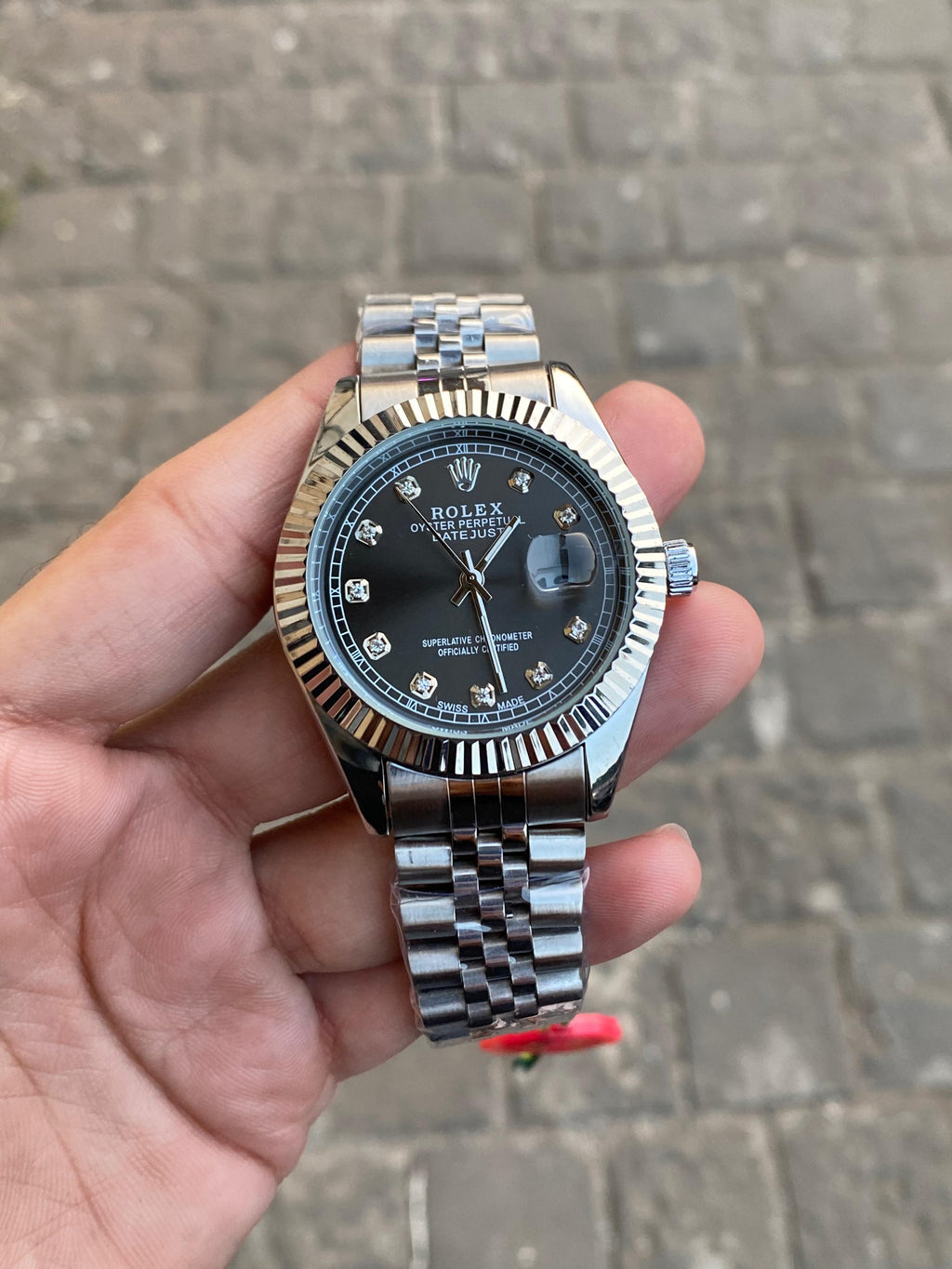 Elegant Black Quartz Watch