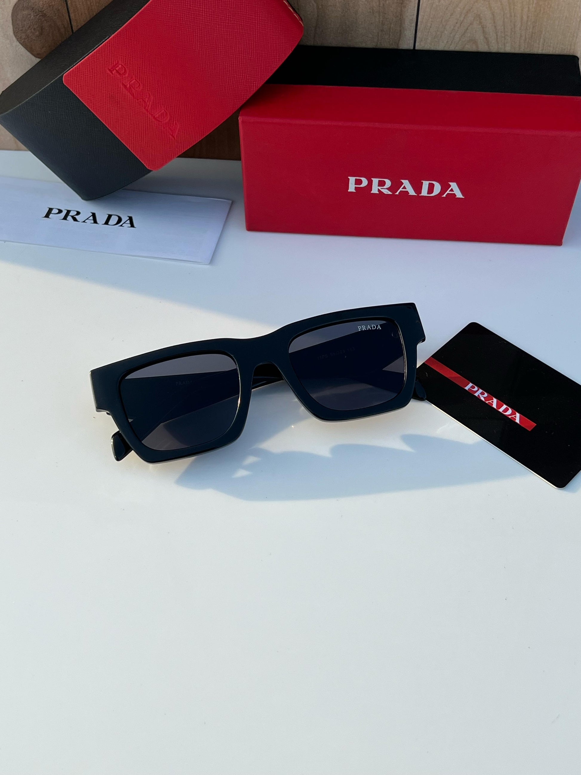 Pra/da milano with brand kit unisex